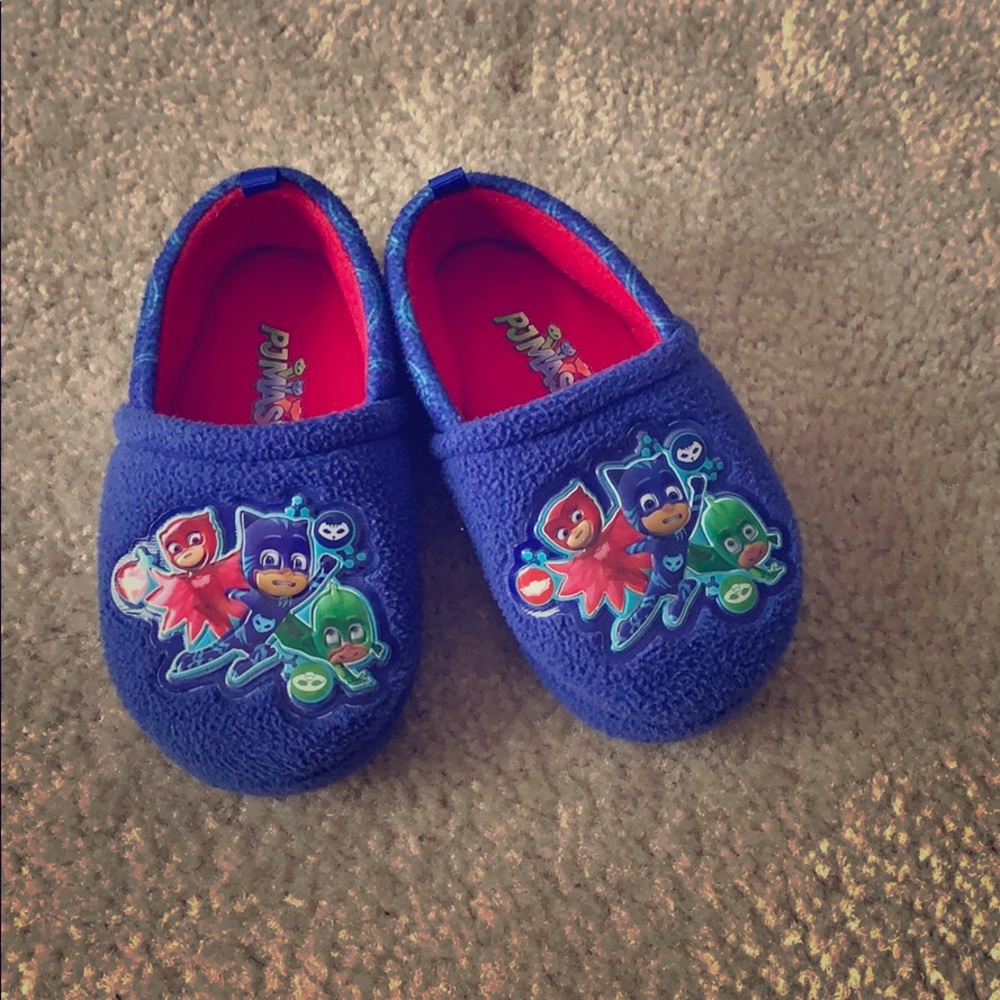 Pj Mask slippers(kids) m 7-8